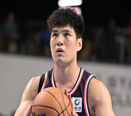 兩戰(zhàn)轟27+8！中國(guó)男籃26歲MVP閃耀NBA季前賽：戰(zhàn)快船末節(jié)大爆發(fā)